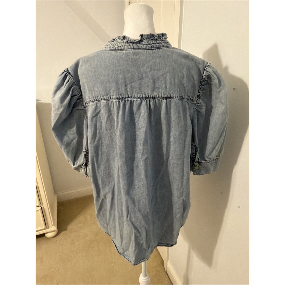 EUC  Gap Puff Sleeve Denim Shirt Ruffle Trim Sz XL Cotton FADED BLUE Button - Picture 7 of 10